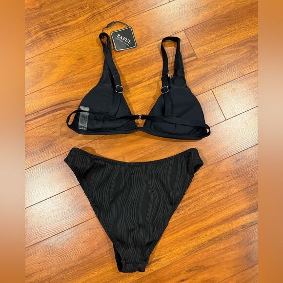 Zaful Black Textured Bikini Set, NWT - Picture 2 of 4